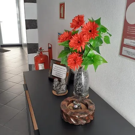 Basaltic House Holiday home Algarvia