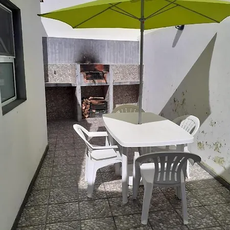 Basaltic House Holiday home Algarvia